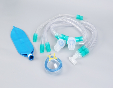Breathing circuits